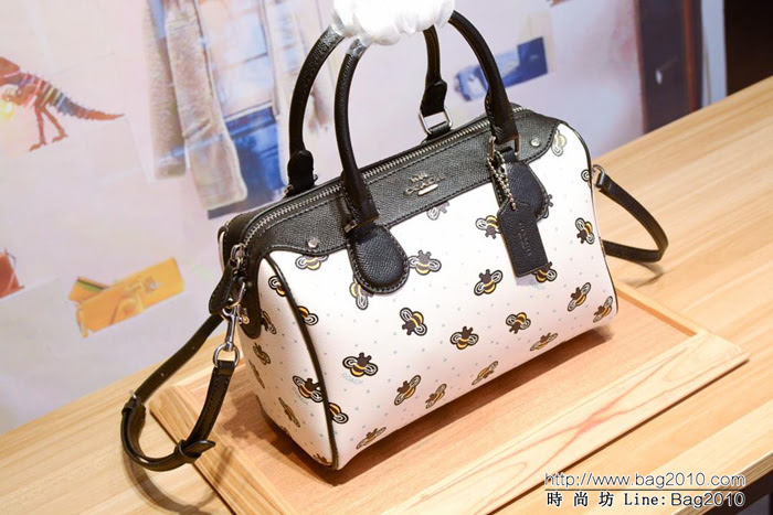 COACH蔻馳 新款37708 最受歡迎的包型 小蜜蜂印花圖案 百搭款  Chz1098